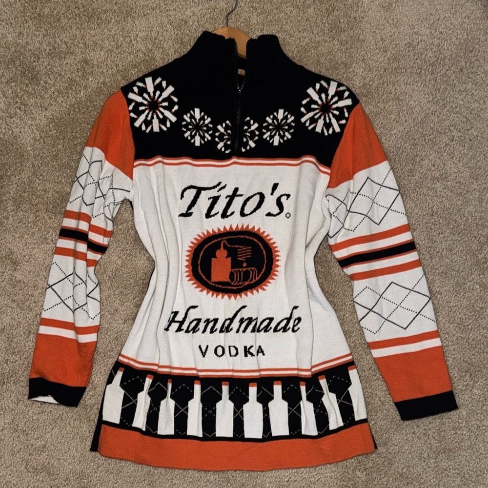 TITOS VINTAGE SWEATER